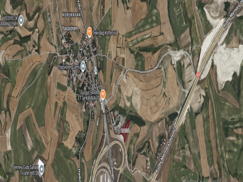 Arnavutköy Yassıörende Satılık Arsa , 957 M2 Yolu Var Evlerin Yakını Hisseli