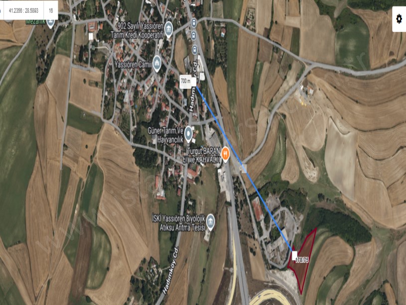 Arnavutköy Yassıörende Satılık Arsa , 957 M2 Yolu Var Evlerin Yakını Hisseli