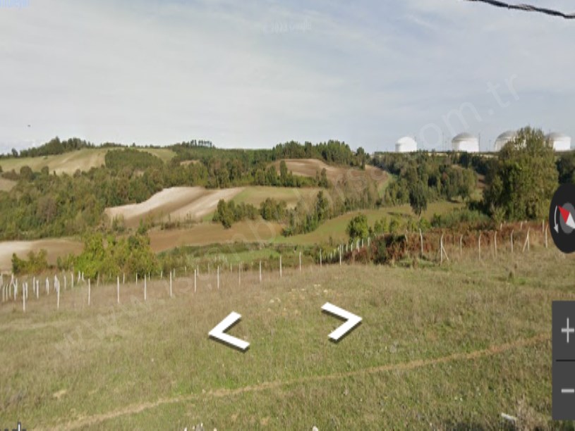 Arnavutköy Yassıörende Satılık Arsa , 957 M2 Yolu Var Evlerin Yakını Hisseli