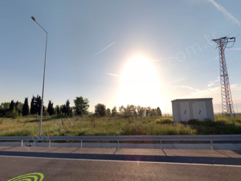 Arnavutköy Yassıörende Satılık Arsa , 418 M2 Hisseli Yolu Var 