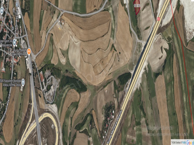 Arnavutköy Yassıörende Satılık Arsa , 533 M2 Hisseli Yolu Var