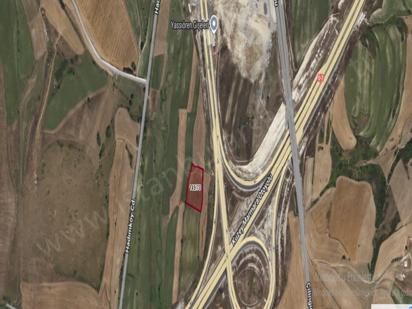 Arnavutköy Yassıörende Satılık Arsa , 881 M2 Hisseli Otoyola Yakın 