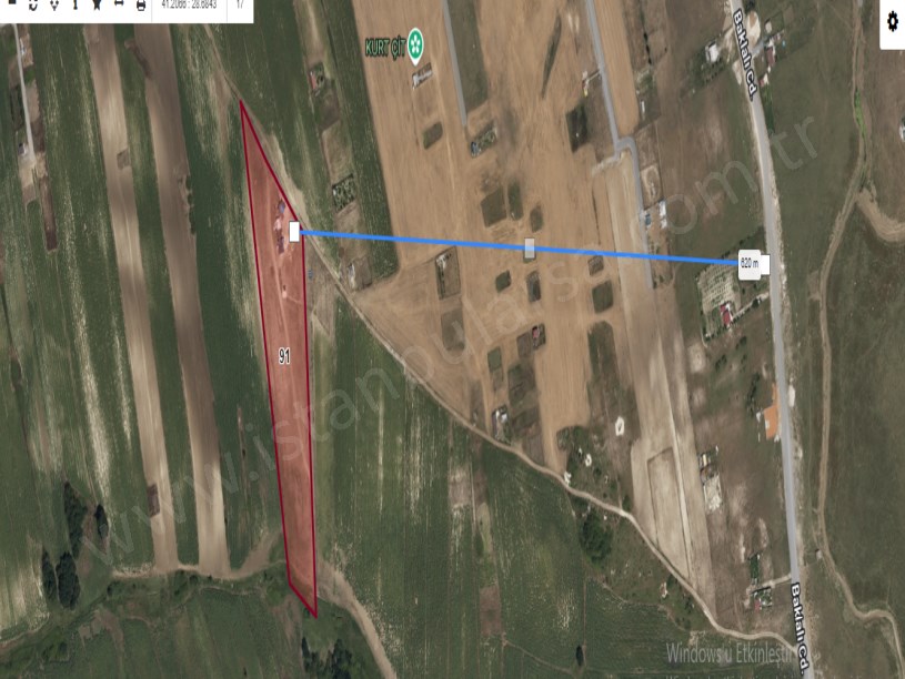 Arnavutköy Haraççıda Satılık Arsa , 250 M2 Yolu Var İmarlı Hisseli