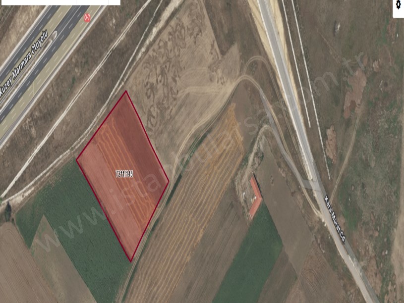 Silivri Kadıköyde Satılık Arsa ,  647 M2 Çaplı Resmi Yolu Var Otoyola Yakın