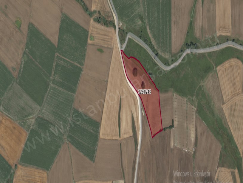 Silivri Fenerköyde Satılık Arsa , 6,590 M2 Yolu Var Hisseli