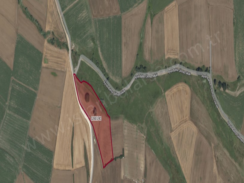 Silivri Fenerköyde Satılık Arsa , 6,590 M2 Yolu Var Hisseli