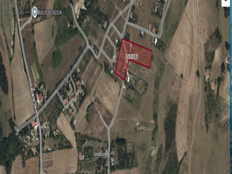 Arnavutköy Tayakadın Satılık Arsa , 161 M2 Hisseli Yolu Var Merkezde 