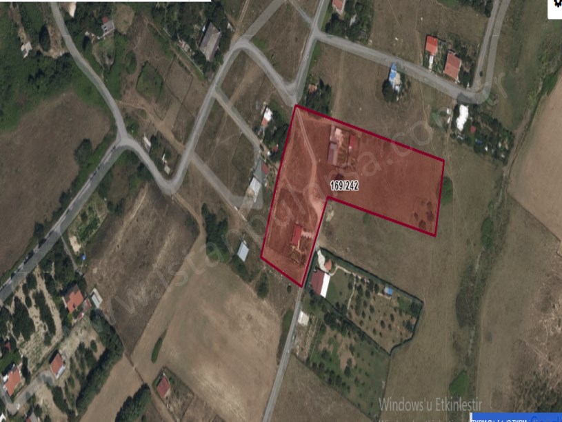 Arnavutköy Tayakadın Satılık Arsa , 161 M2 Hisseli Yolu Var Merkezde 