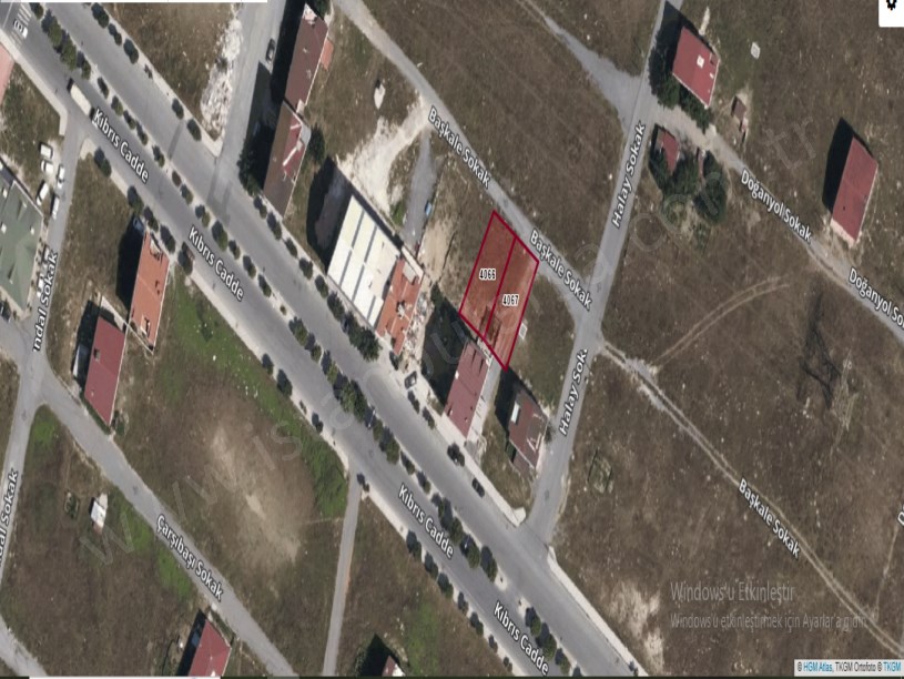 Arnavutköy Yavuzselim Mah Satılık Arsa , 386 m2 3 Kat İmarlı Merkezde  Caddeye 2 .Parsel 