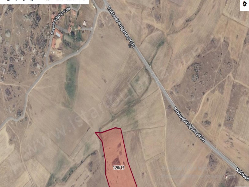 Kırklareli Merkez Kayalı Köyünde Satılık Arsa , 310 m2 Hisseli Çaplı Evlerin Yakını 