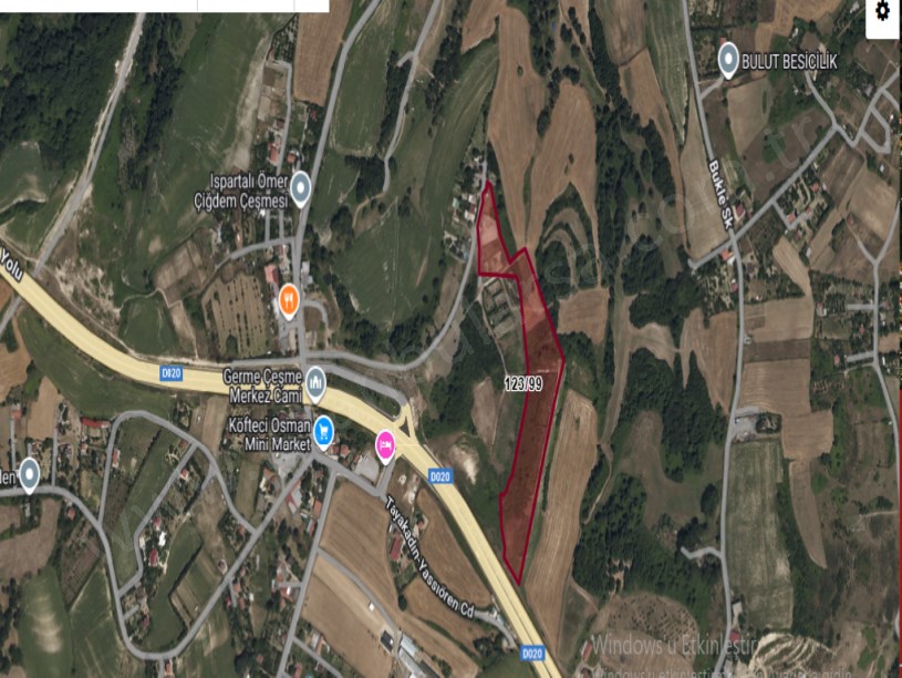 Arnavutköy Baklalıda Satılık Arsa ,  518 m2 Yolu Var Merkezde Cadde Cephe 