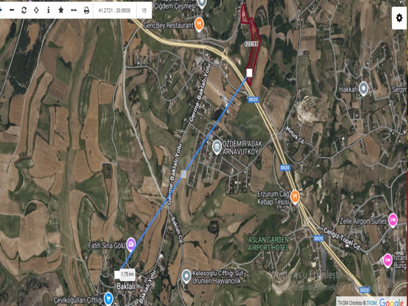 Arnavutköy Baklalıda Satılık Arsa ,  518 m2 Yolu Var Merkezde Cadde Cephe 