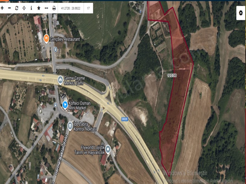 Arnavutköy Baklalıda Satılık Arsa ,  518 m2 Yolu Var Merkezde Cadde Cephe 