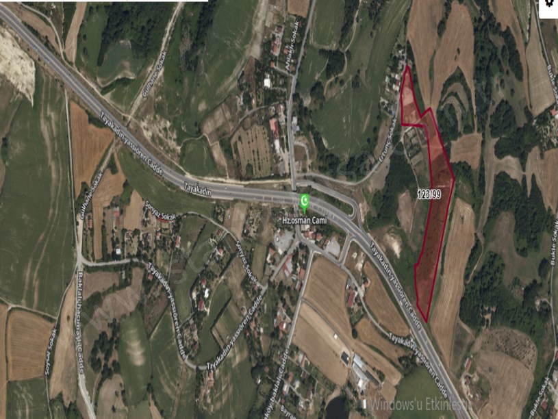 Arnavutköy Baklalıda Satılık Arsa ,  518 m2 Yolu Var Merkezde Cadde Cephe 