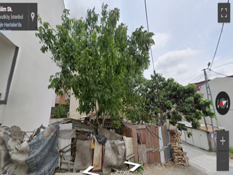 Arnavutköy İslambeyde Satılık Arsa , 169 M2 Köşe Başı Merkezde İmarlı Müstakil