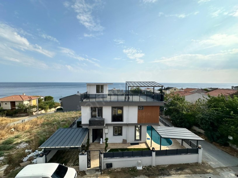 Silivri Selimpaşa Mh Satılık Villa  , Sıfır Lüks Havuzlu 