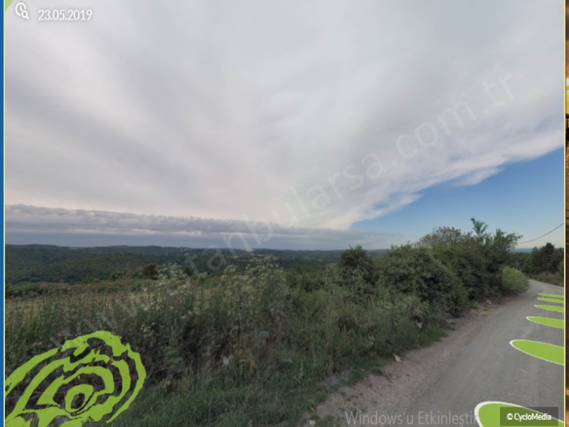  Arnavutköy Balabanda Satılık Arsa , 242 M2 Cadde Cephe  Merkezde 