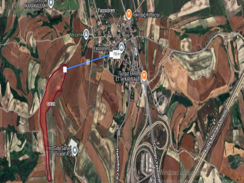 Arnavutköy Yassıörende Satılık Arsa , 968 m2 Hisseli Yolu Var 