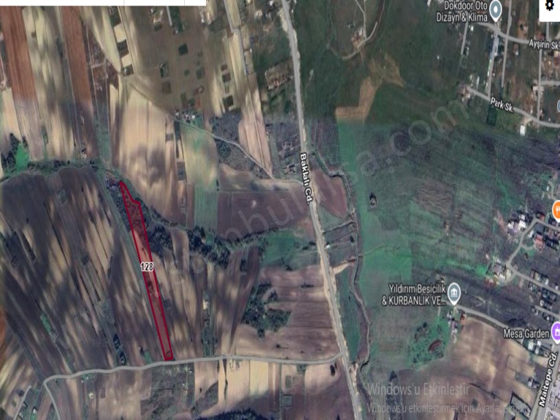 Arnavutköy Haraççıda Satılık Arsa , 275 M2 Yolu Var Merkezde İmarlı 