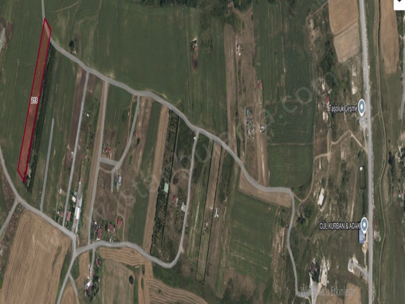 Arnavutköy Haraççıda Satılık Arsa , 750 m2  Hisseli İmarlı Evlerin Yakını 