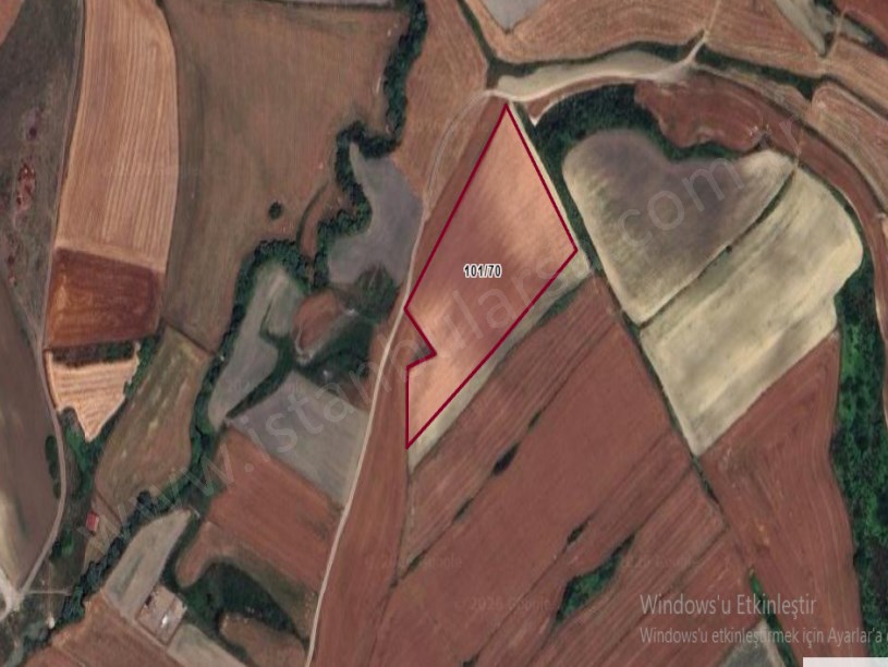 Çatalca Nakkaşta  Satılık Arsa , 2,426 M2 Yolu Var Evlerin Yakını 