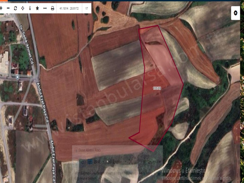 Arnavutköy Dursunköyde Satılık Arsa  , 548 M2 Hisseli Yolu Var 