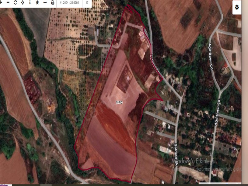 Arnavutköy Dursunköyde Satılık Arsa  , 387 M2 Hisseli Yolu Var Evlerin Yakını 