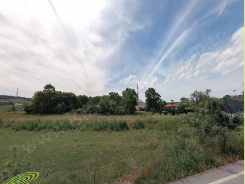  Arnavutköy Boyalıkta Satılık Arsa  , 786 M2 Merkezde Yolu Var İmarlı 