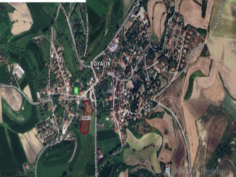  Arnavutköy Boyalıkta Satılık Arsa  , 786 M2 Merkezde Yolu Var İmarlı 