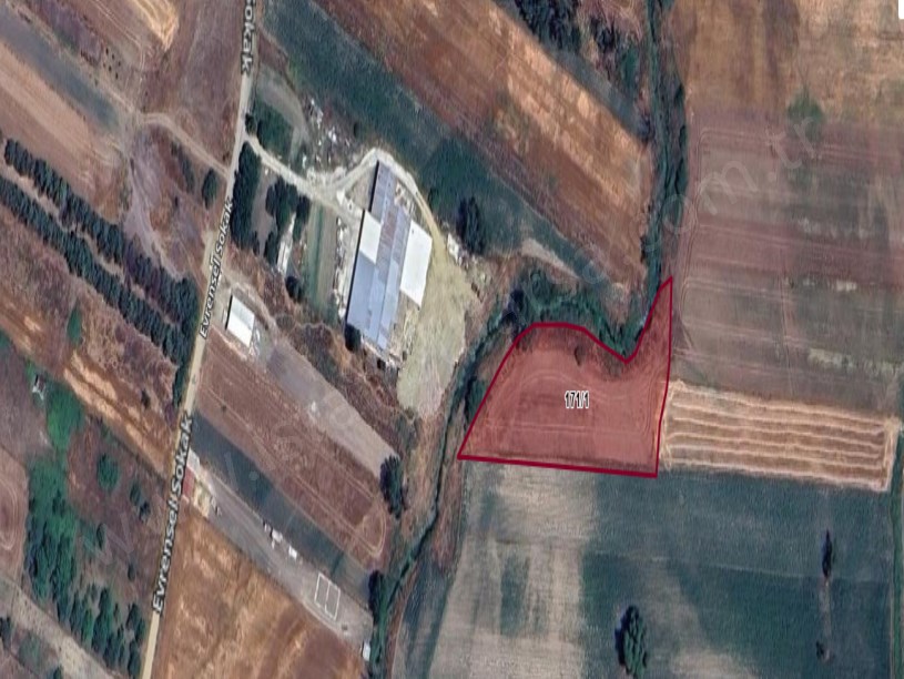 Silivri Çeltik Mah, Satılık Tarla , 4,400 m2 Müstakil Evlerin Yakını 