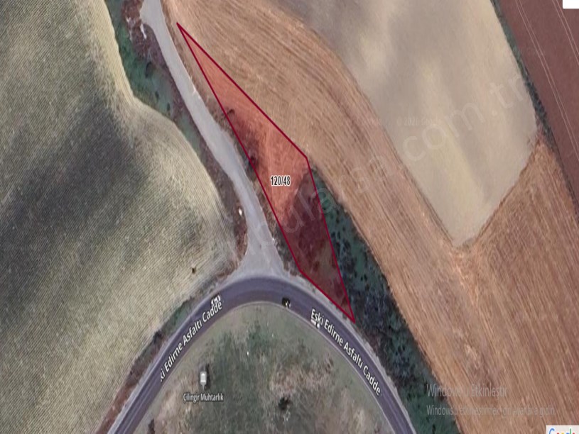 Arnavutköy Çilingirde Satılık Arsa , 467 m2 Cadde Cephe Hisseli Yolu Var 