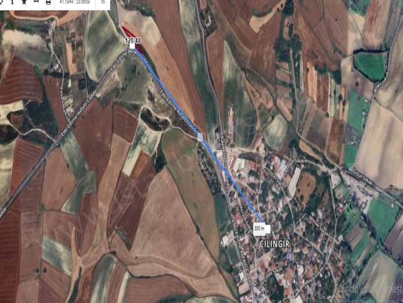 Arnavutköy Çilingirde Satılık Arsa , 467 m2 Cadde Cephe Hisseli Yolu Var 