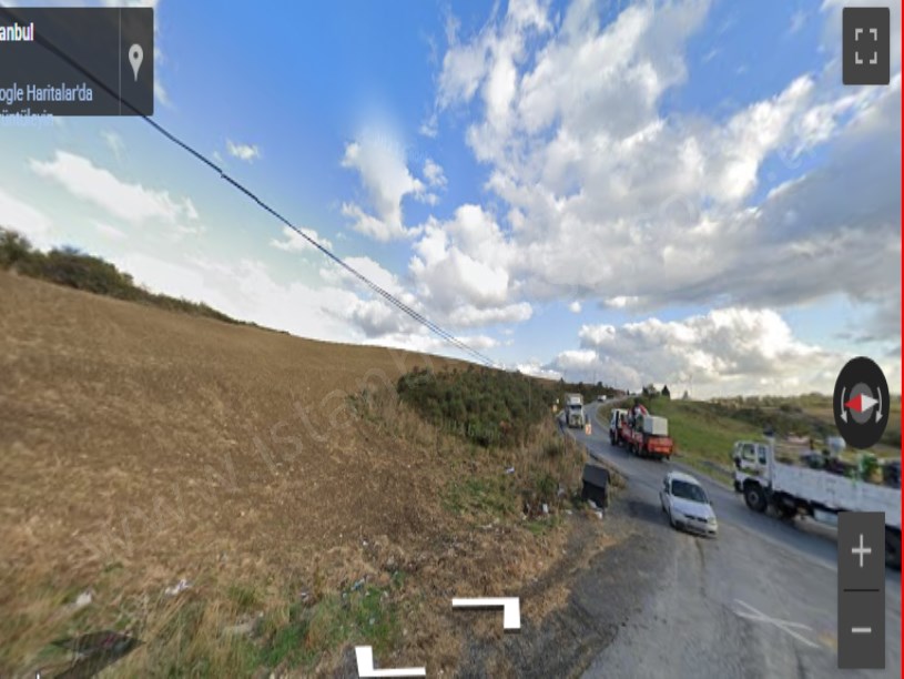 Arnavutköy Çilingirde Satılık Arsa , 467 m2 Cadde Cephe Hisseli Yolu Var 
