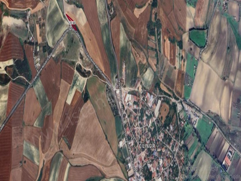 Arnavutköy Çilingirde Satılık Arsa , 467 m2 Cadde Cephe Hisseli Yolu Var 