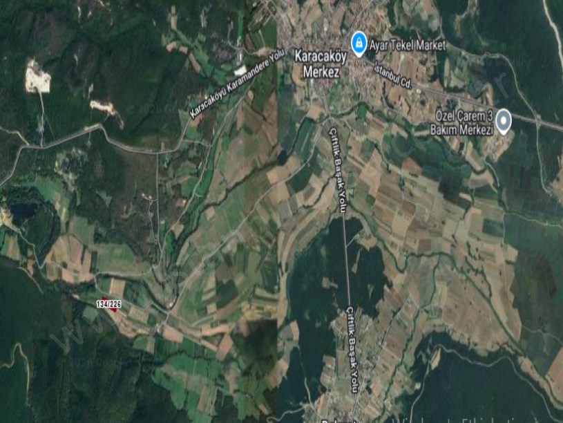 Çatalca Karacaköyde Satılık Arsa , 560 M2 Yolu Var