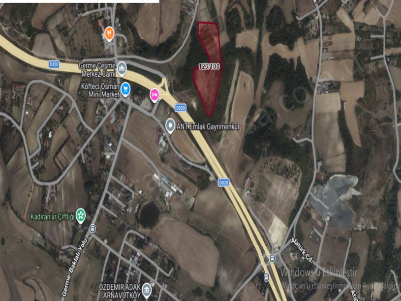 Arnavutköy Baklalıda Satılık Arsa , 297 M2 Hisseli Yolu Var 