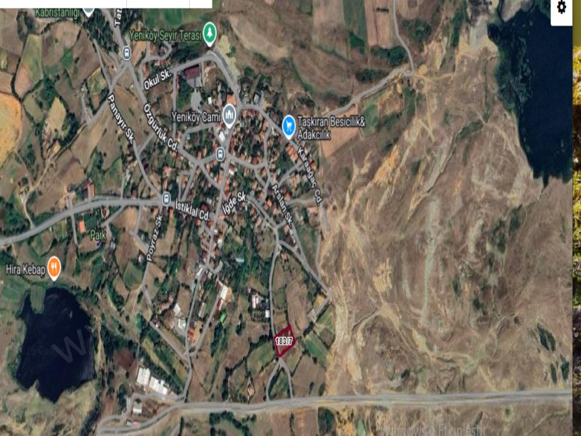 Arnavutköy Yeniköyde Satılık Arsa , 1,283 M2 İçinde 2 Katlı  Ev Var Yolu Var