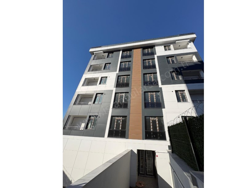 Arnavutköy Merkez Mh Satılık Daire , 2+1 Sıfır Lüks Site İçinde 