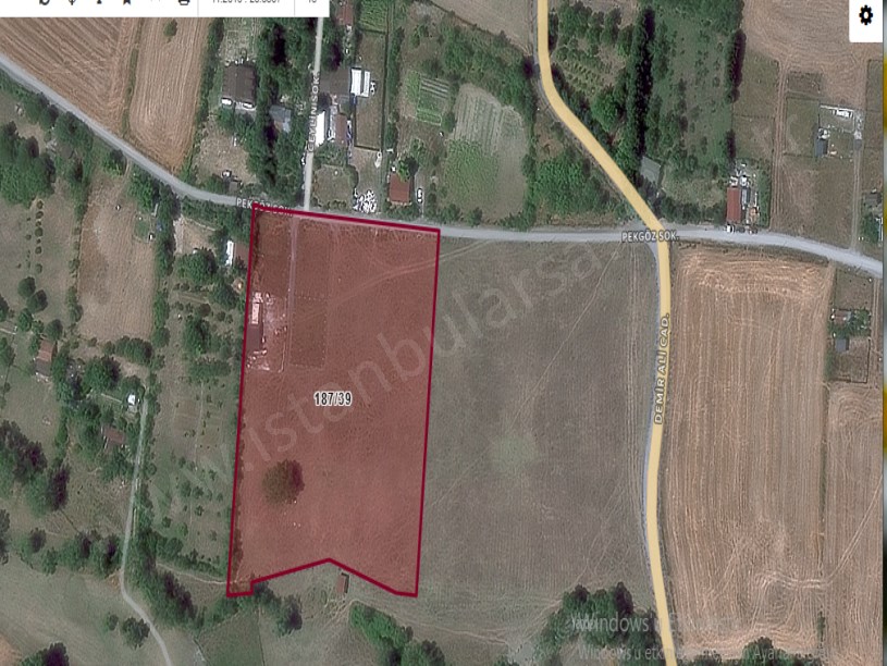 Arnavutköy Tayakadın Satılık Arsa , 1000 M2 Hisseli İmarlı 