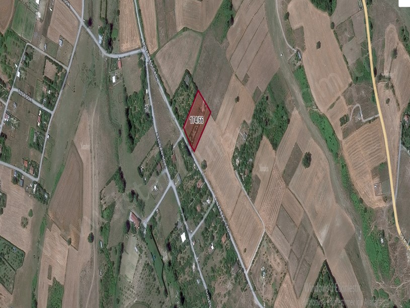 Arnavutköy Tayakadın Satılık Arsa , 868 M2 Merkezde Cadde Cephe Hisseli 