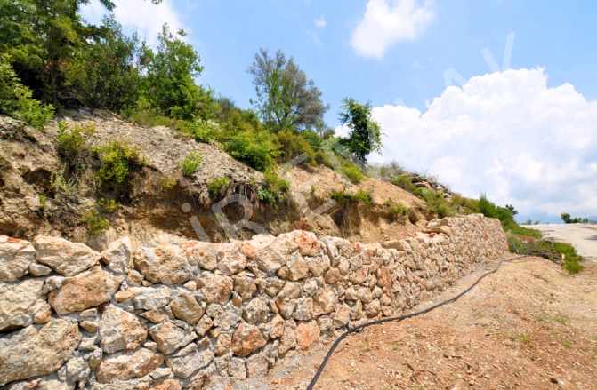 Alanya Üzümlü Satılık Tarla Yola Sıfır Yatırımlık Mah