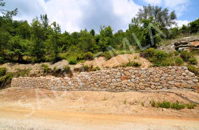 Alanya Üzümlü Satılık Tarla Yola Sıfır Yatırımlık Mah