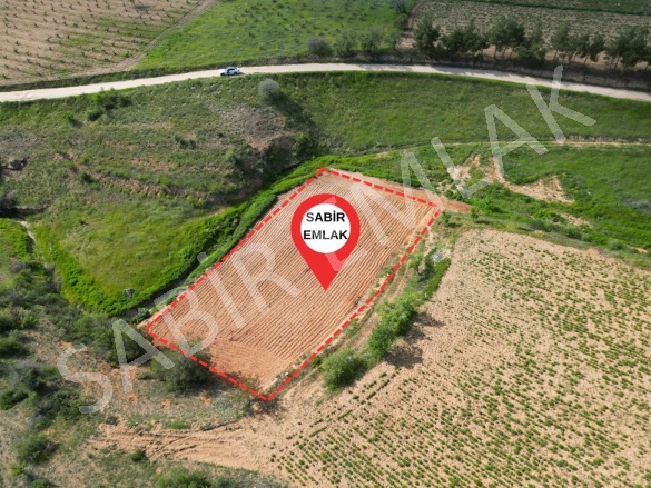 Süller Mah. Çal Satılık Tarla |  1004M2 160.000Tl Resim-1