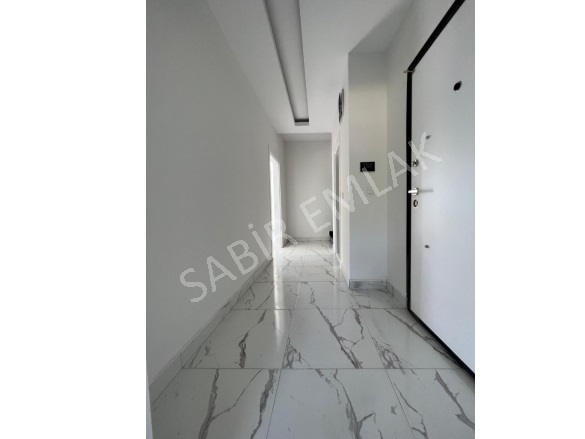 Çıplaklı Mah. Alanya Satılık Daire |  3+1 Oda | 245M2 7.900.000Tl  Krediye Uygun  | 5. Kat | Klima | 3 Banyo | 3 Yatak Odası Resim-4