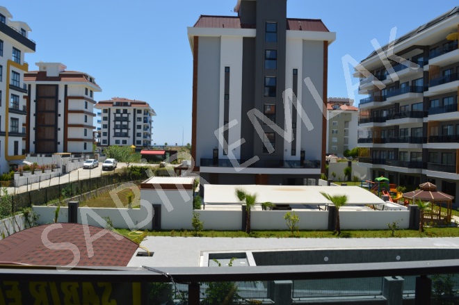 Kestel Mah. Alanya Kiralık Daire |  3+1 Oda | 150M2 Aylık 1.200€ Eşyalı  | Bahçe Dubleksi | Klima | 2 Banyo | 3 Yatak Odası Resim-2