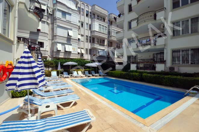 Güller Pınarı Mah. Alanya Satılık Daire |  4+1 Oda | 220M2 10.000.000Tl | 5. Kat | Klima | 3 Banyo | 4 Yatak Odası Resim-3