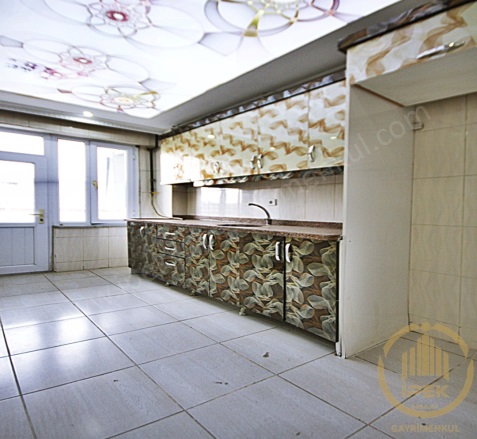 Mehterçeşme Mah. Esenyurt Satılık Daire |  2+1 Oda | 135M2 1.899.999Tl  Krediye Uygun  | 2. Kat | Doğalgaz(Kombi) | 2 Banyo | 2 Yatak Odası Resim-3