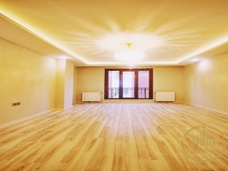 Esenyurt Güzelyurt Mah. Satılık Daire 2+1 125 M2 | 3. Kat | Doğalgaz(Kombi) | 1 Banyo | 2 Yatak Odası