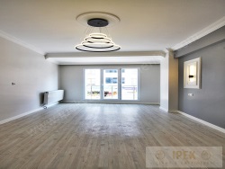 Esenyurt Güzelyurt Mah. Satılık Bina 2+1 110 M2 | 1. Kat | Doğalgaz(Kombi) | 1 Banyo | 2 Yatak Odası