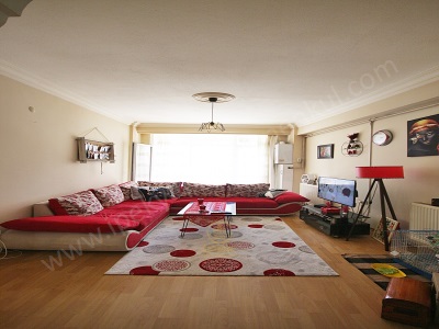 İpek İnşaattan Merkezi Konumda 1400 Tl Hazır Kiracılı 2+1 Kullanışlı Satılık Daire Beylikdüzü Beylikdüzüosb Mah